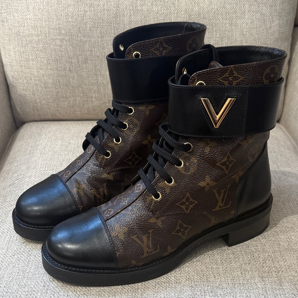 Louis Vuitton Calfskin Monogram Wonderland Flat Ranger Boots 39.5